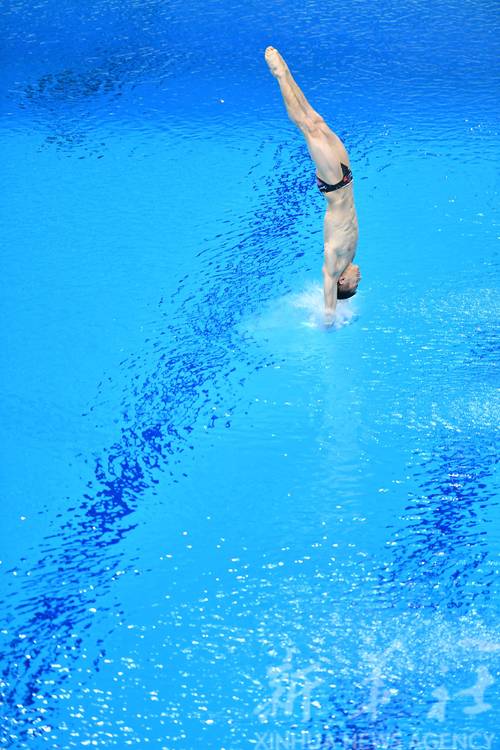 直击男子10米跳台跳水决赛