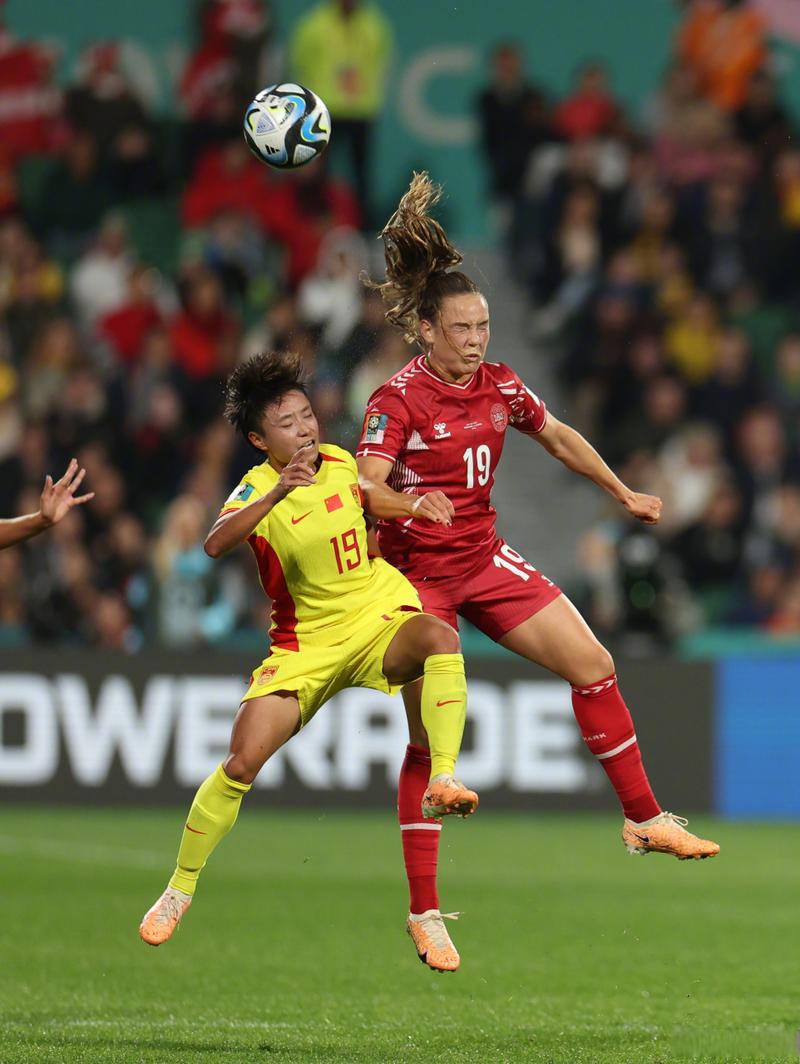 中国女足VS丹麦的相关图片